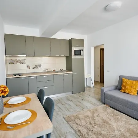 Comfy Place Seaview Mamaia Nord Apartment *